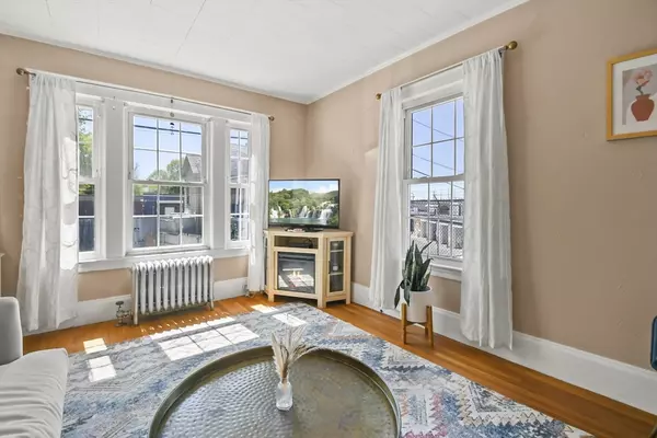 Salem, MA 01970,18 Ropes Street #1L