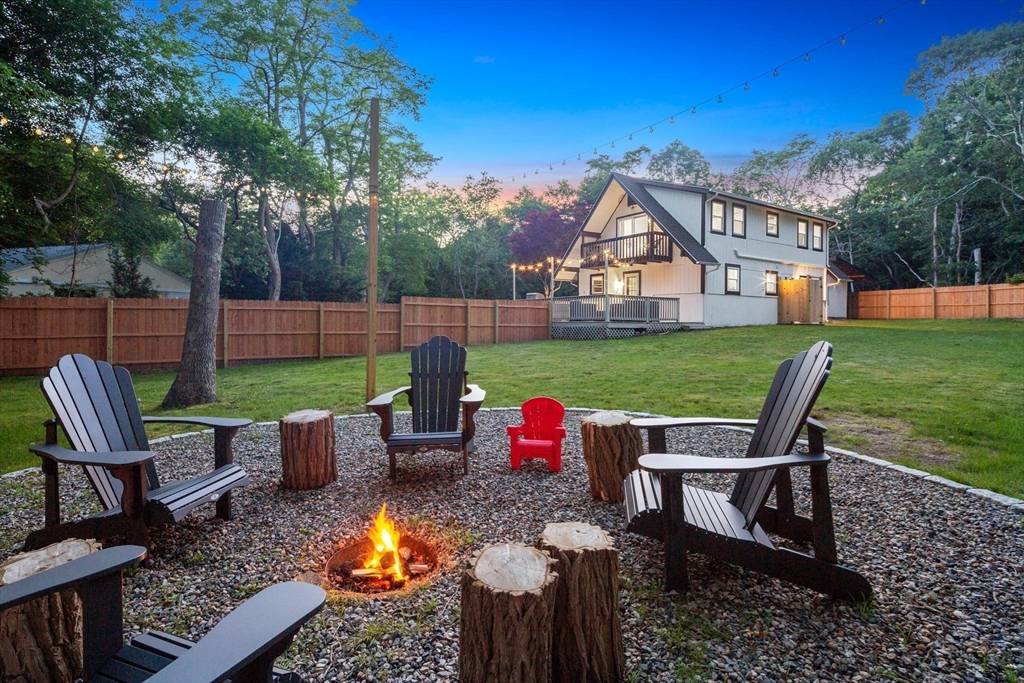 Barnstable, MA 02648,61 Hilltop Dr