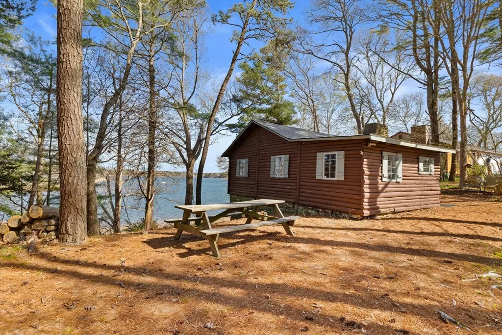 Bourne, MA 02532,23 Pine Ridge Rd