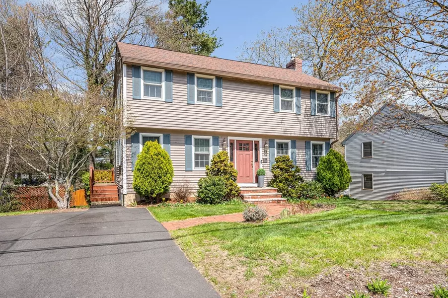 38 Hamilton Ave, Billerica, MA 01821