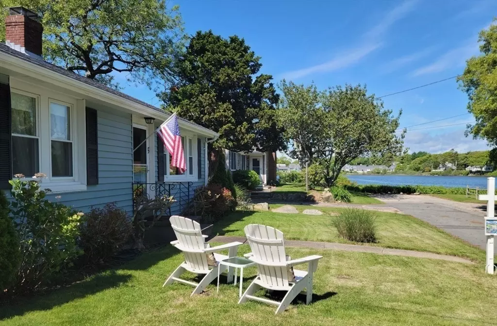 Falmouth, MA 02536,5 Boston St