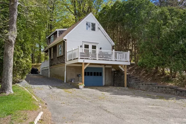 Ipswich, MA 01938,4 Agawam Avenue