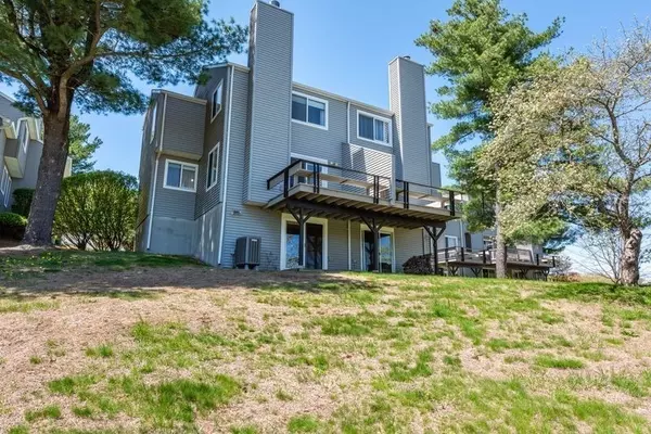 Amherst, MA 01002,13 Autumn Ln #13