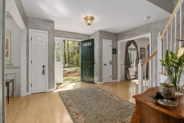 Walpole, MA 02081,4 Courtney Rd