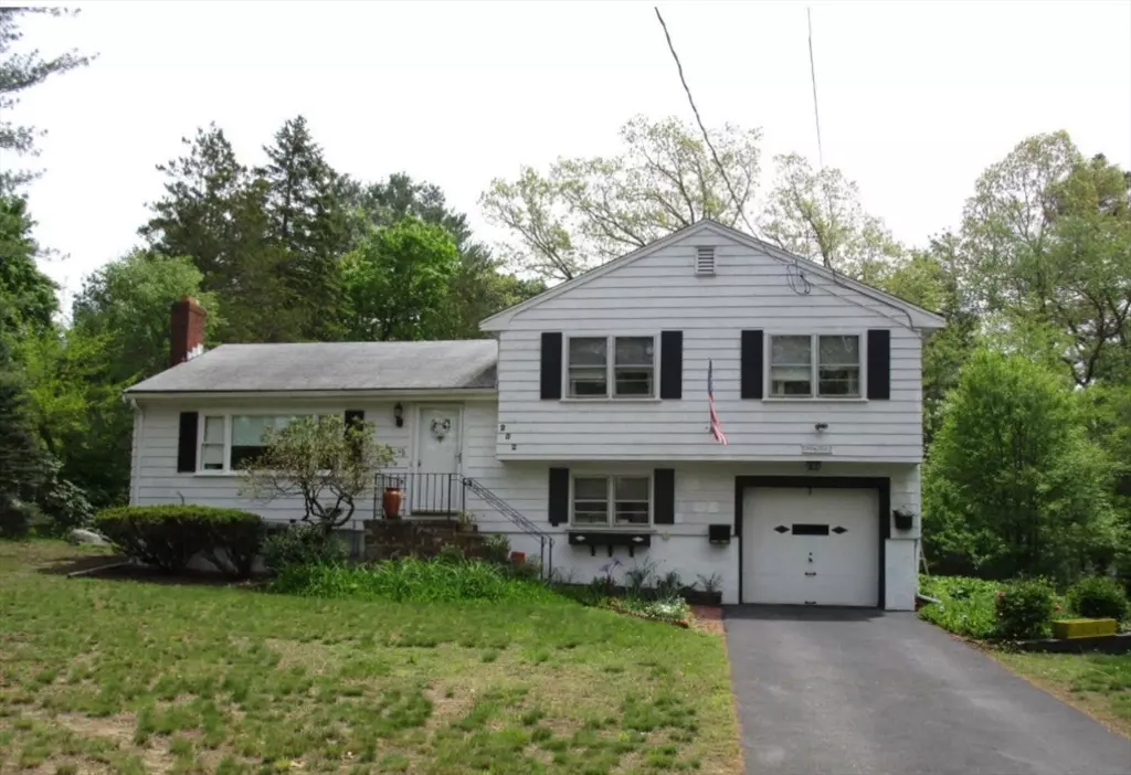 Hingham, MA 02043,252 Gardner Street