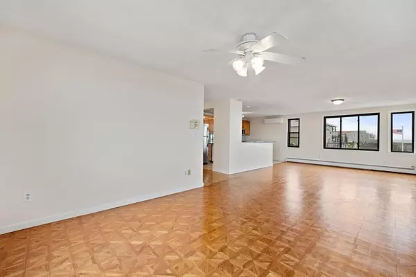 Revere, MA 02151,8 Pebble Ave #2