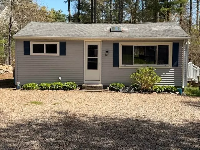 Lakeville, MA 02347,20 Wildwood Rd