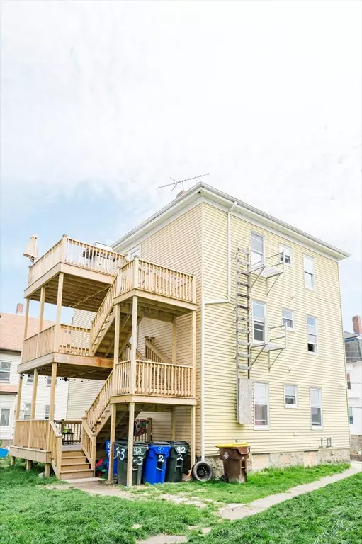 Fall River, MA 02720,92 Ballard St