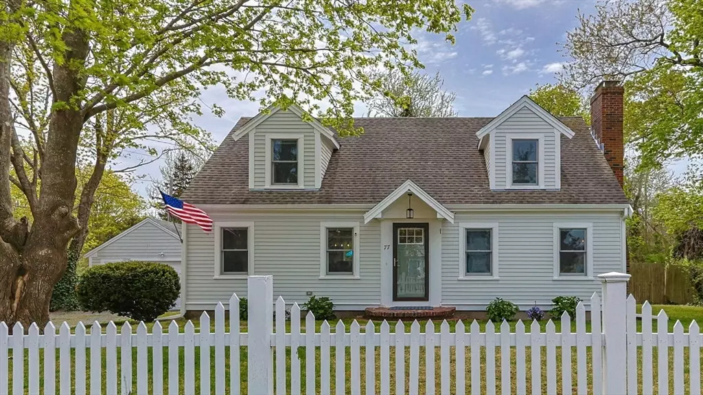 77 Center St, Dennis, MA 02639