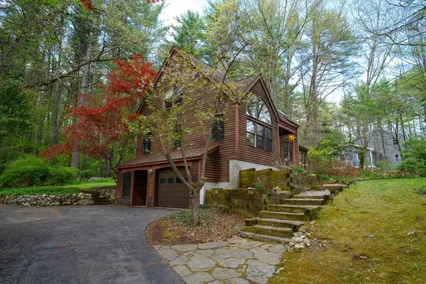 Amherst, MA 01002,8 Kingman Rd