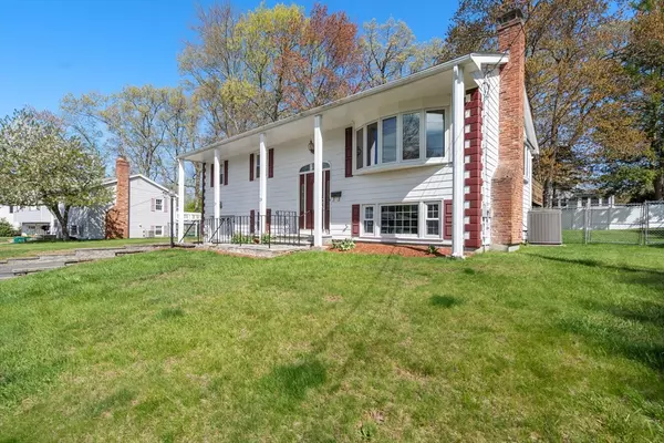 Norwood, MA 02062,28 Arnold Rd