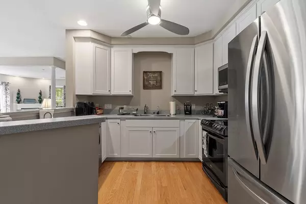 North Andover, MA 01845,210 Chickering Road #102A