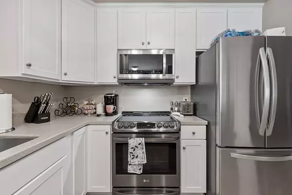 North Andover, MA 01845,210 Chickering Road #102A