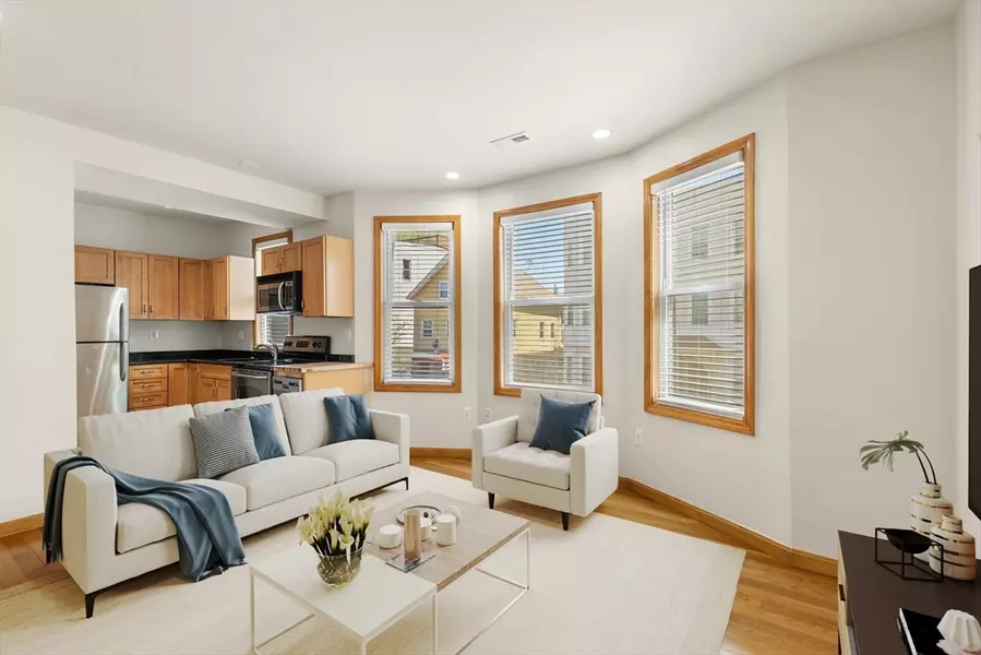 609-611 Dorchester Ave #R1, Boston, MA 02127