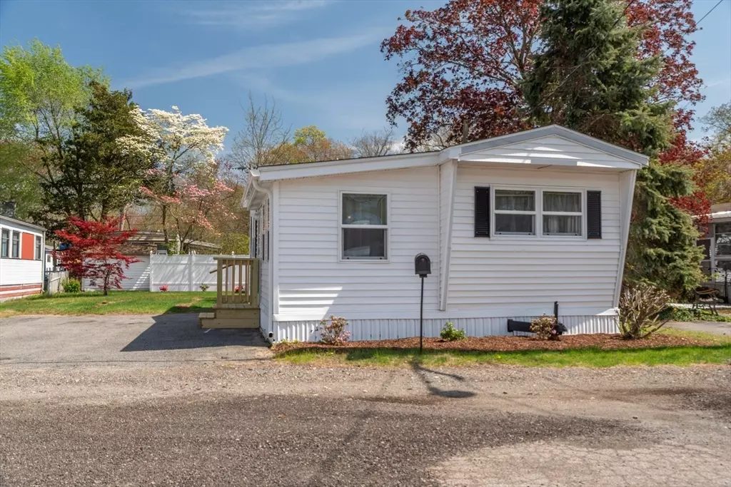 Taunton, MA 02780,14 Lisa Drive