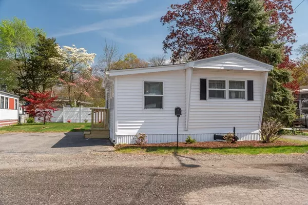 Taunton, MA 02780,14 Lisa Drive