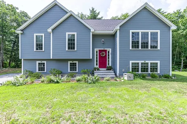 Sandown, NH 03873,35 Higgins Avenue