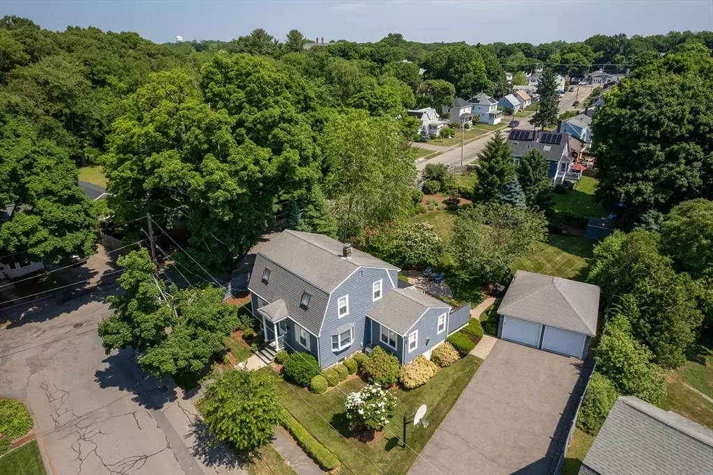 Beverly, MA 01915,2 Sylvester Avenue