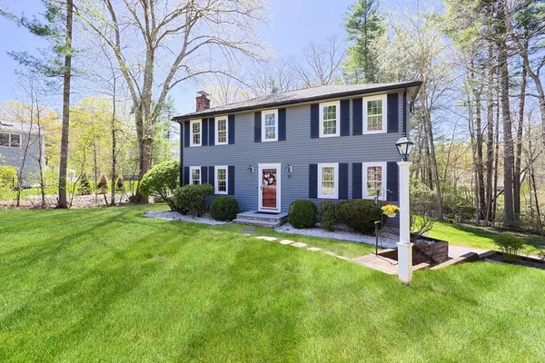 Norfolk, MA 02056,13 Brewster Rd