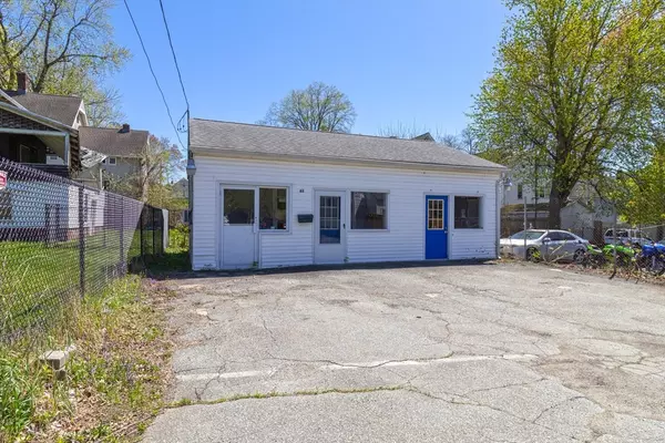 South Hadley, MA 01075,61 Bridge Street
