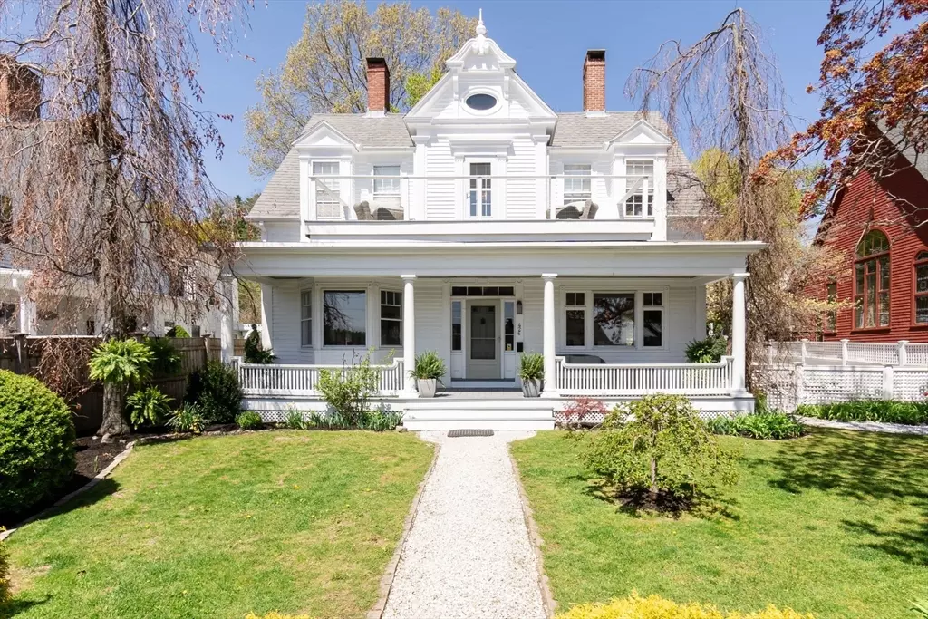 Amesbury, MA 01913,426 Main St