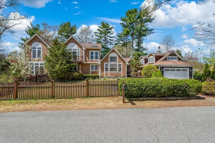 101 Washington Park Dr, Norwell, MA 02061