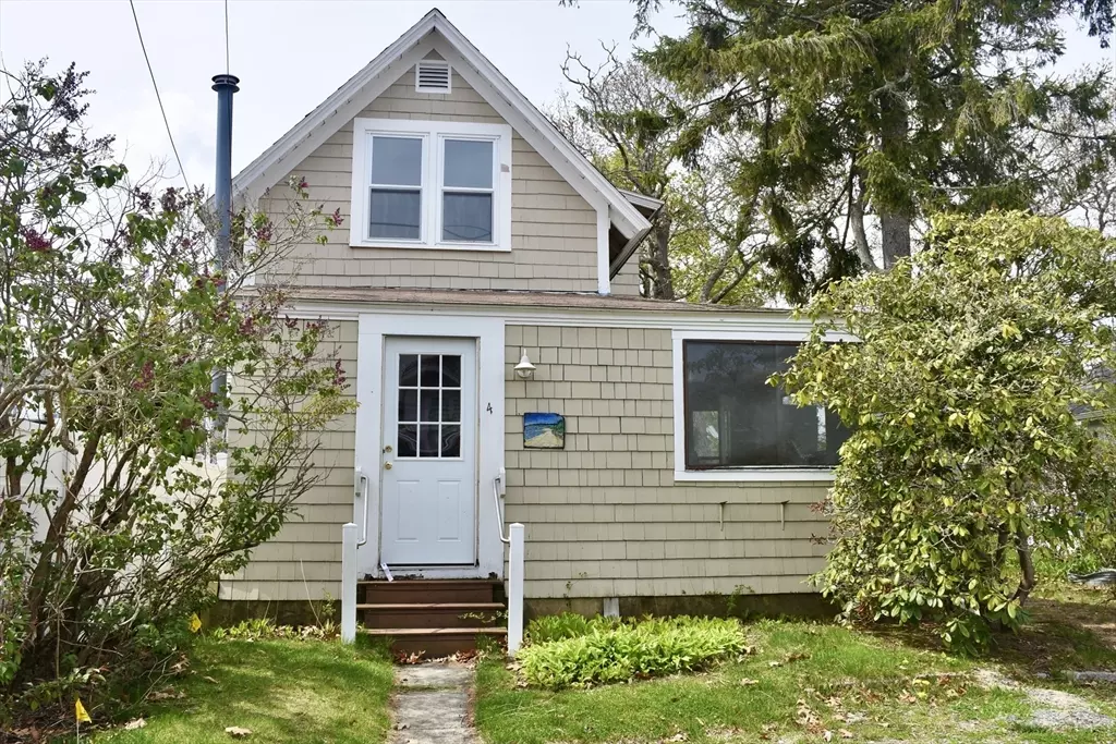Wareham, MA 02558,4 1st St