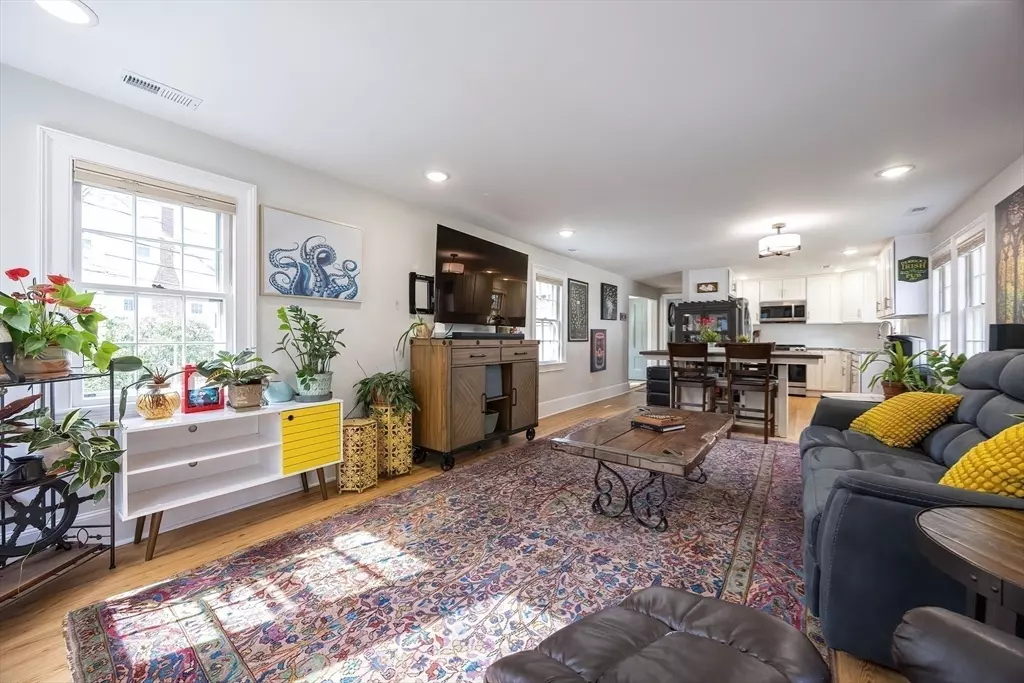 Arlington, MA 02474,1146 Massachusetts Ave #2