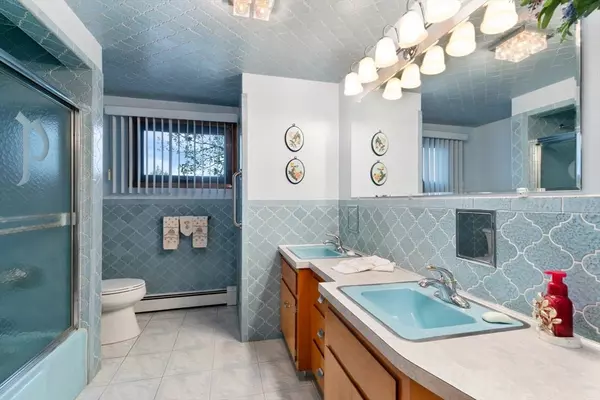 Revere, MA 02151,36 Marshall