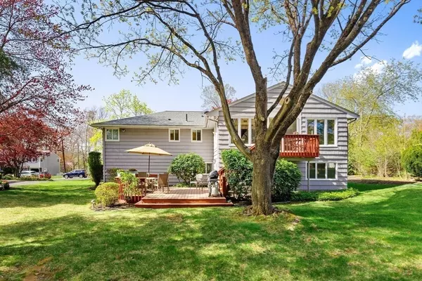 Lexington, MA 02421,4 Goffe Rd