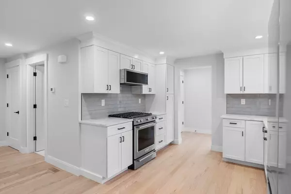 Woburn, MA 01801,22 James St #1