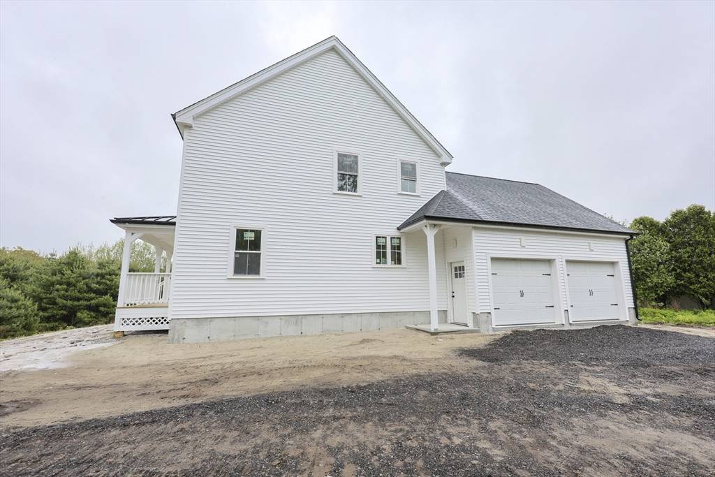 Douglas, MA 01516,38 Hemlock Street