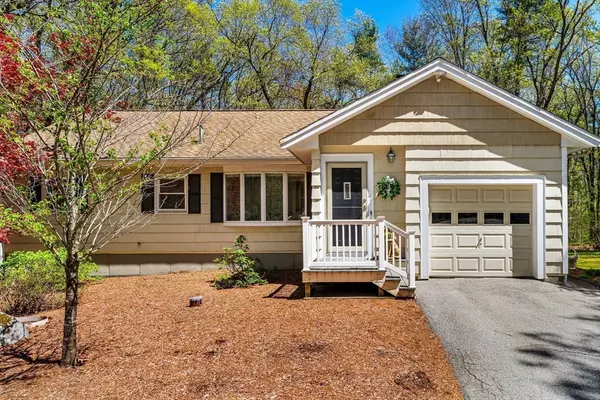Carlisle, MA 01741,702 Lowell Street