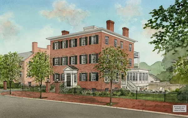 Newburyport, MA 01950,124 High Street #2