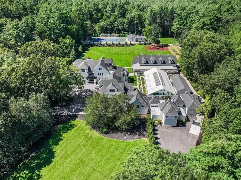 210 Monument Farm Road, Concord, MA 01742