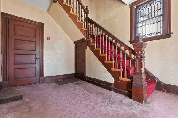 Malden, MA 02148,142 Hawthorne St