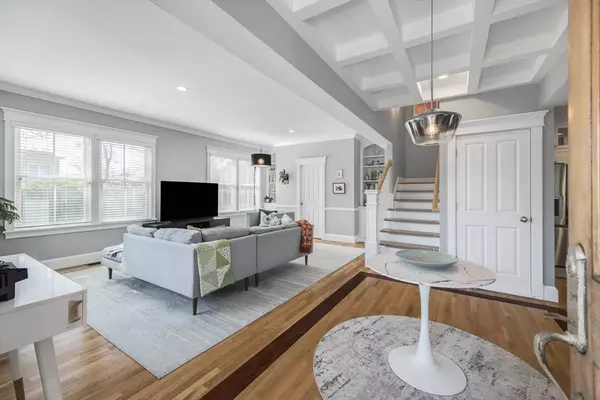 Falmouth, MA 02540,480 Main St #1