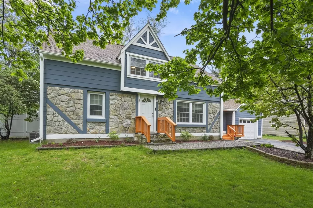 Oxford, MA 01540,13 Carey Lane