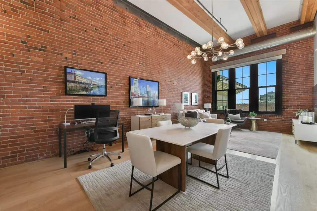Boston, MA 02210,319 A St #502