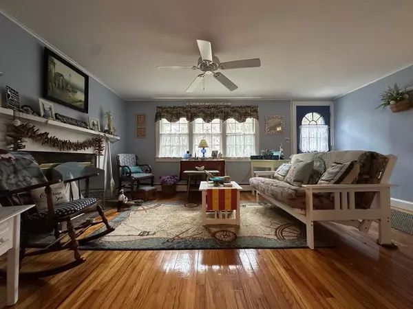 Dennis, MA 02639,39 Naushon Road