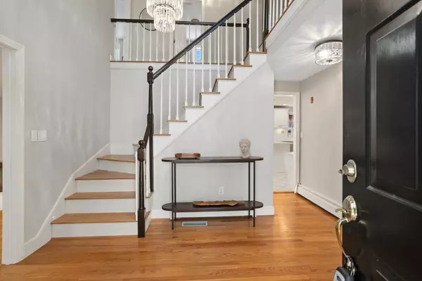 North Andover, MA 01845,78 Vest Way