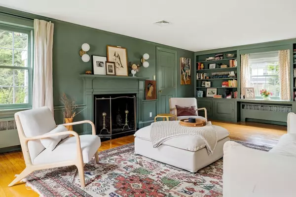 Dedham, MA 02026,20 Puritan Ln