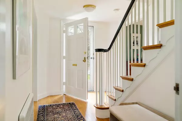 Dedham, MA 02026,20 Puritan Ln