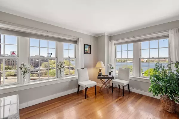 534 Beacon St #707, Boston, MA 02215