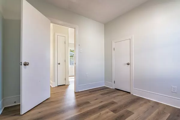 New Bedford, MA 02746,361 Davis St