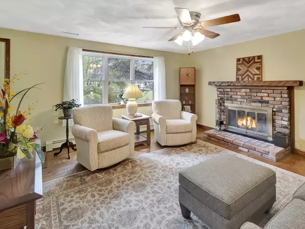 North Attleboro, MA 02760,93 Spring Hill Dr