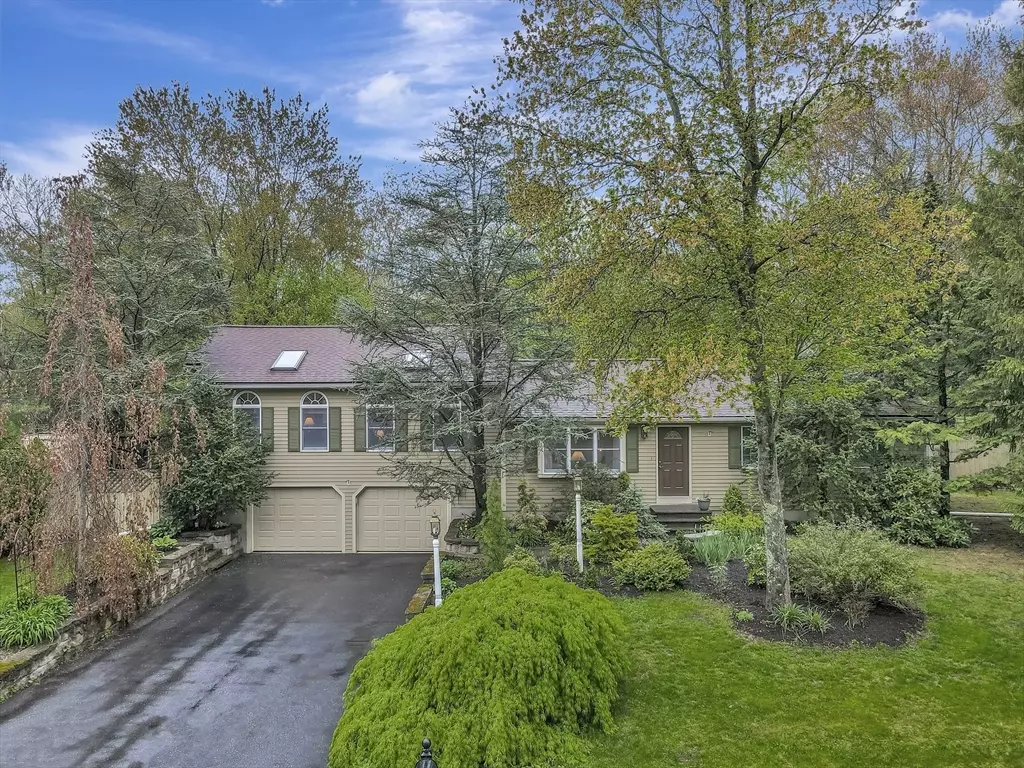 North Attleboro, MA 02760,93 Spring Hill Dr