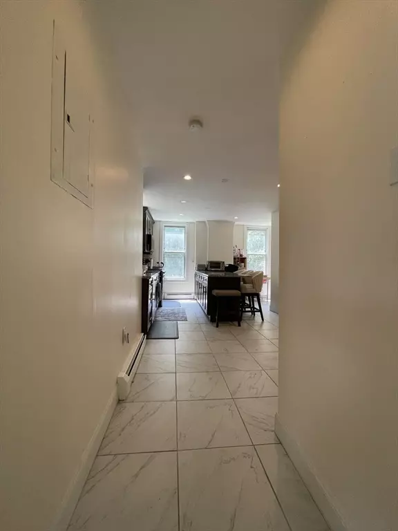 Boston, MA 02121,11 Bowdoin Avenue #1