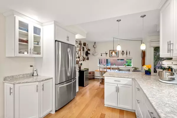 Wellesley, MA 02482,85 Grove St #207