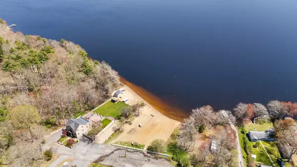Lakeville, MA 02347,12 Wildwood Rd
